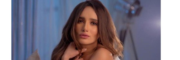 zeinareda Profile Banner