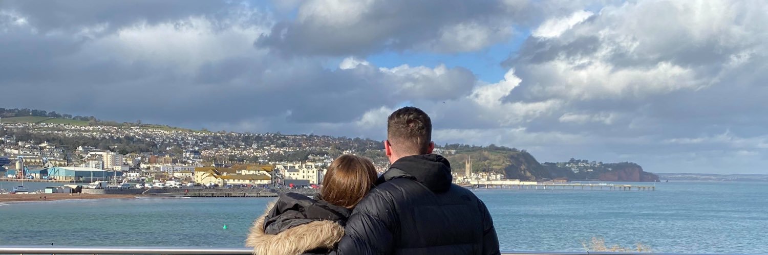 bethnash_'s profile banner image