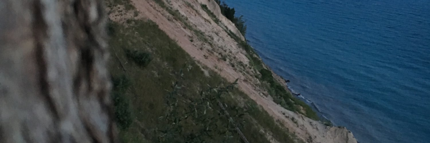 Hay10M's profile banner image