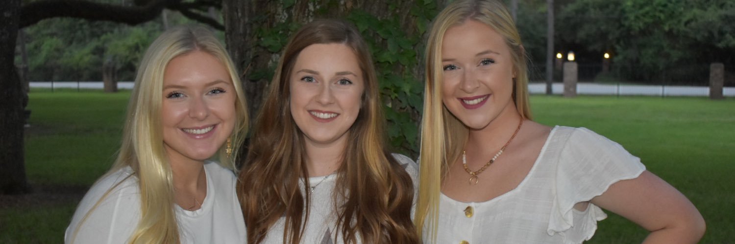 t_molli's profile banner image