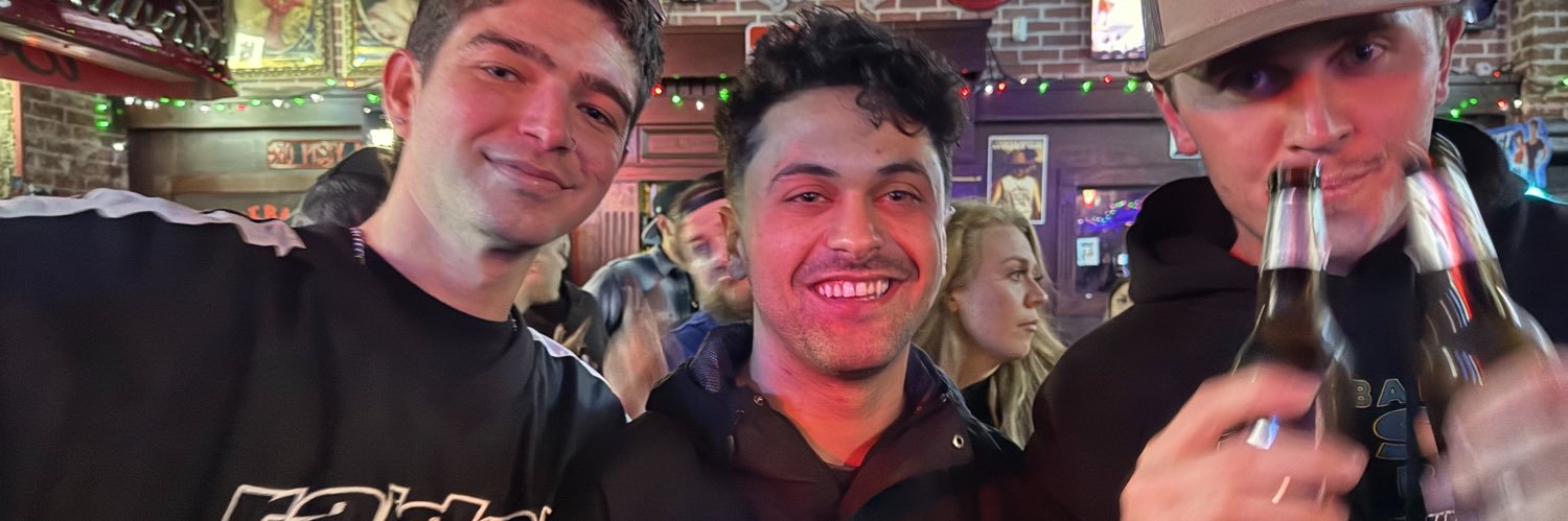 suszach's profile banner image
