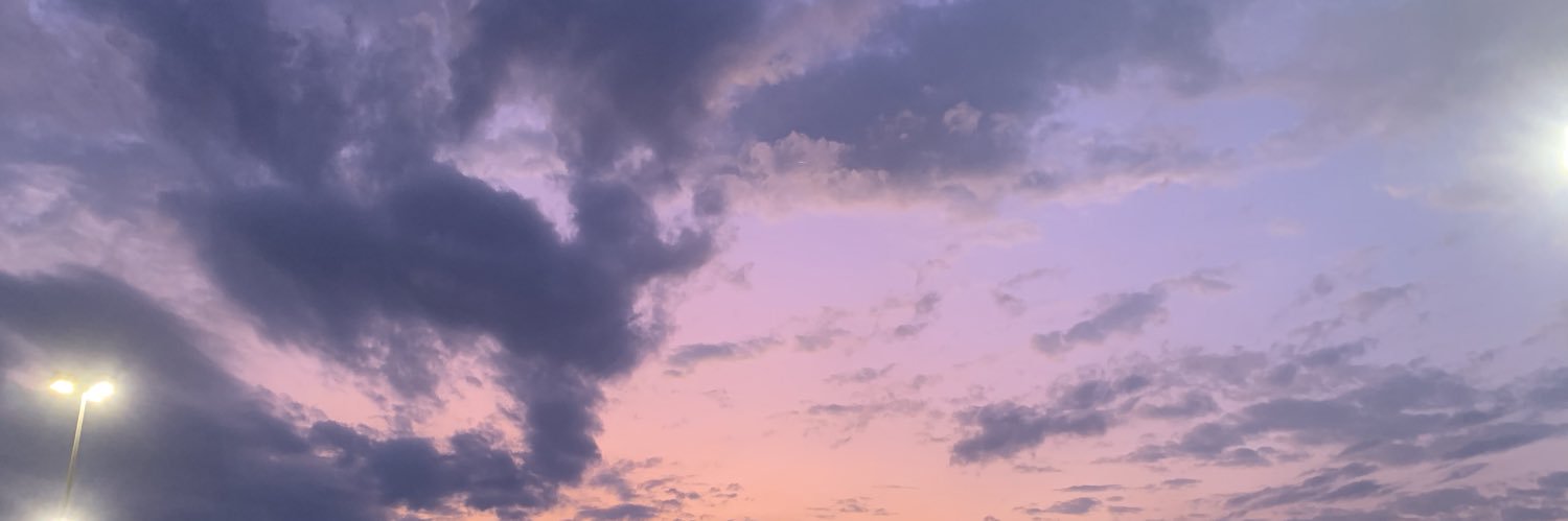 👩🏾‍🦱 banner