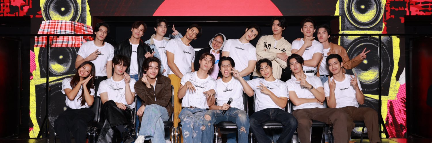 monchamplee's profile banner image