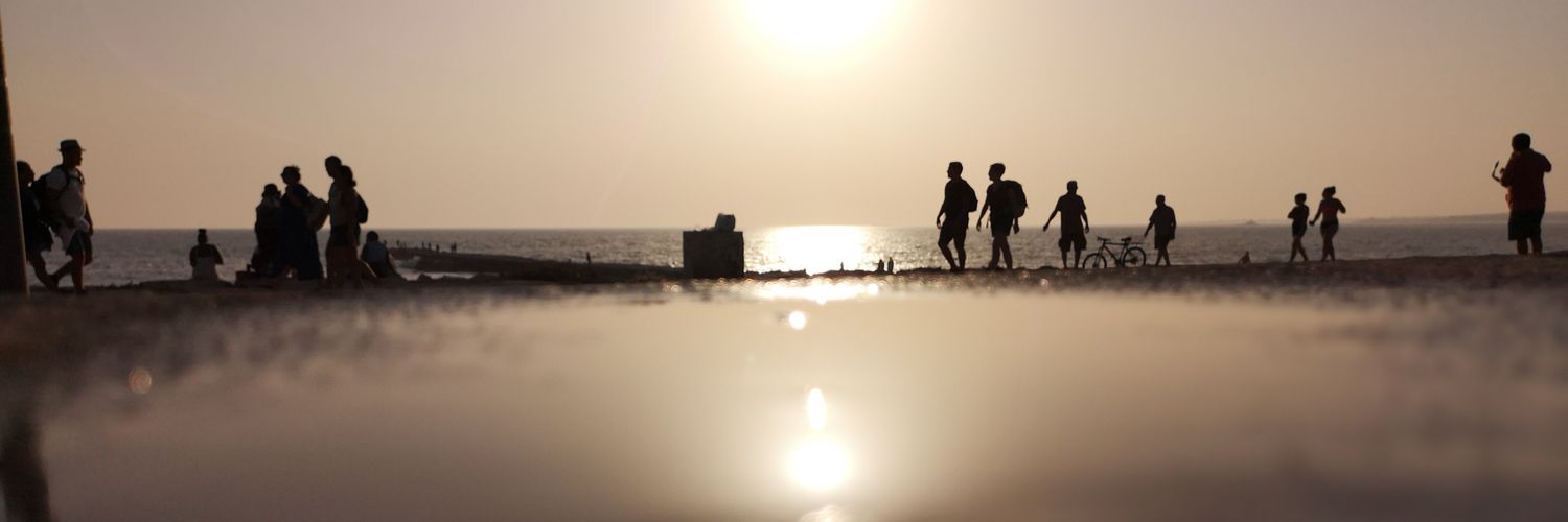 lu_manhani's profile banner image