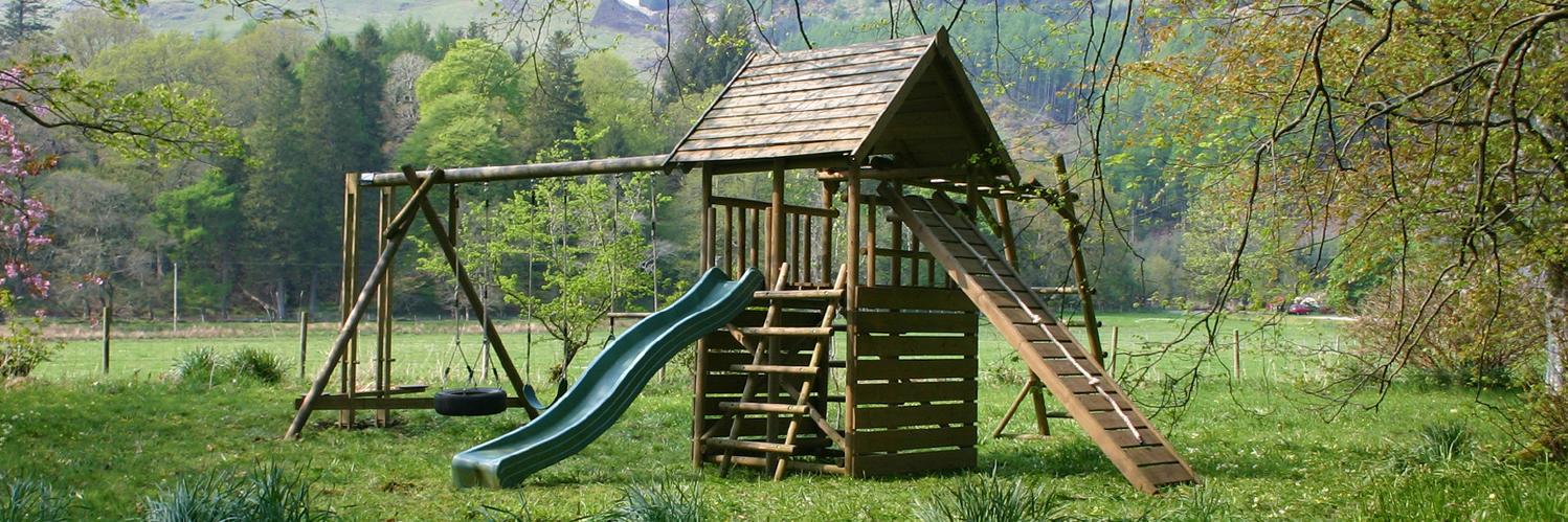 Caledonia Play banner