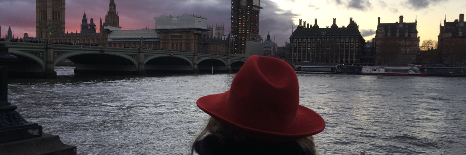 Ellie Red Hat ➡️🌺 banner
