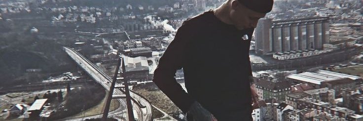 derhagon's profile banner image