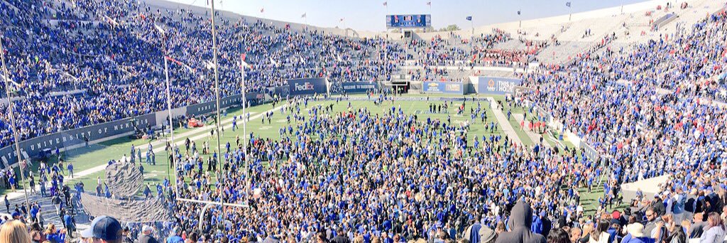 UofMHomecoming's profile banner image