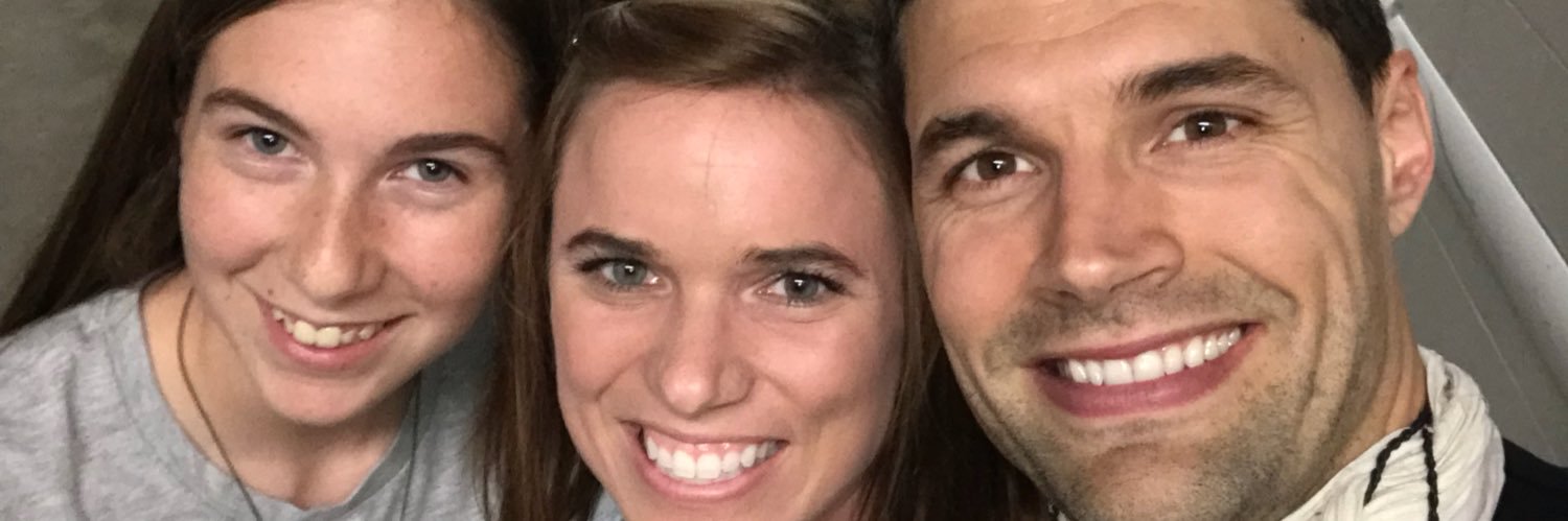 moretuzzomay's profile banner image