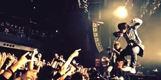 uverworldcrew24's profile banner image