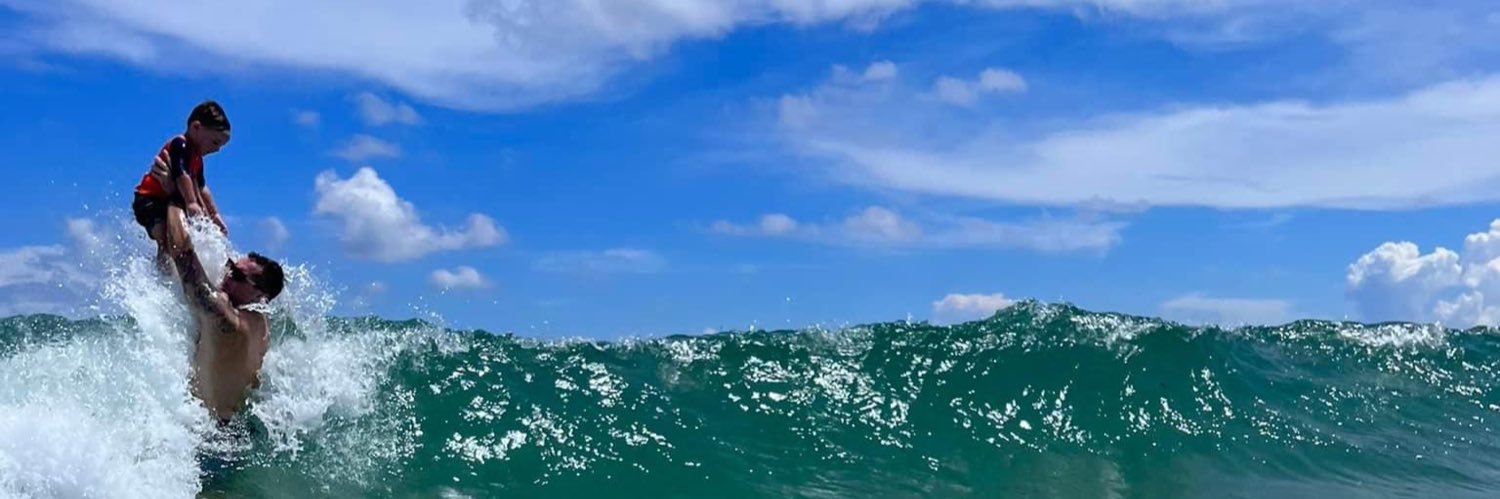 lynnamon's profile banner image