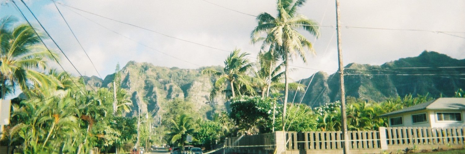 tutuans's profile banner image