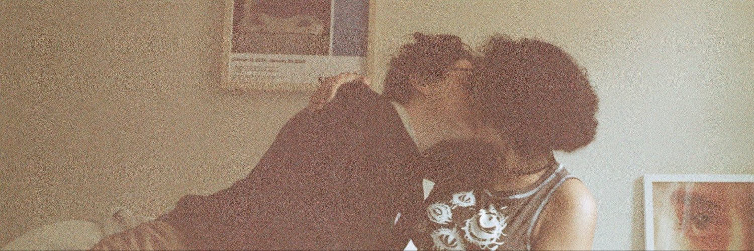shedntexist's profile banner image