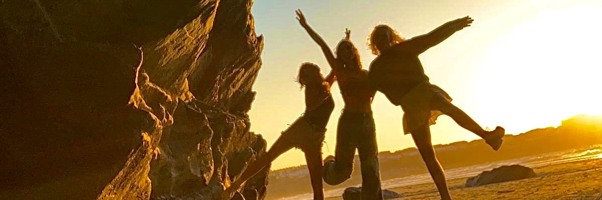 Millie_Jennifer's profile banner image