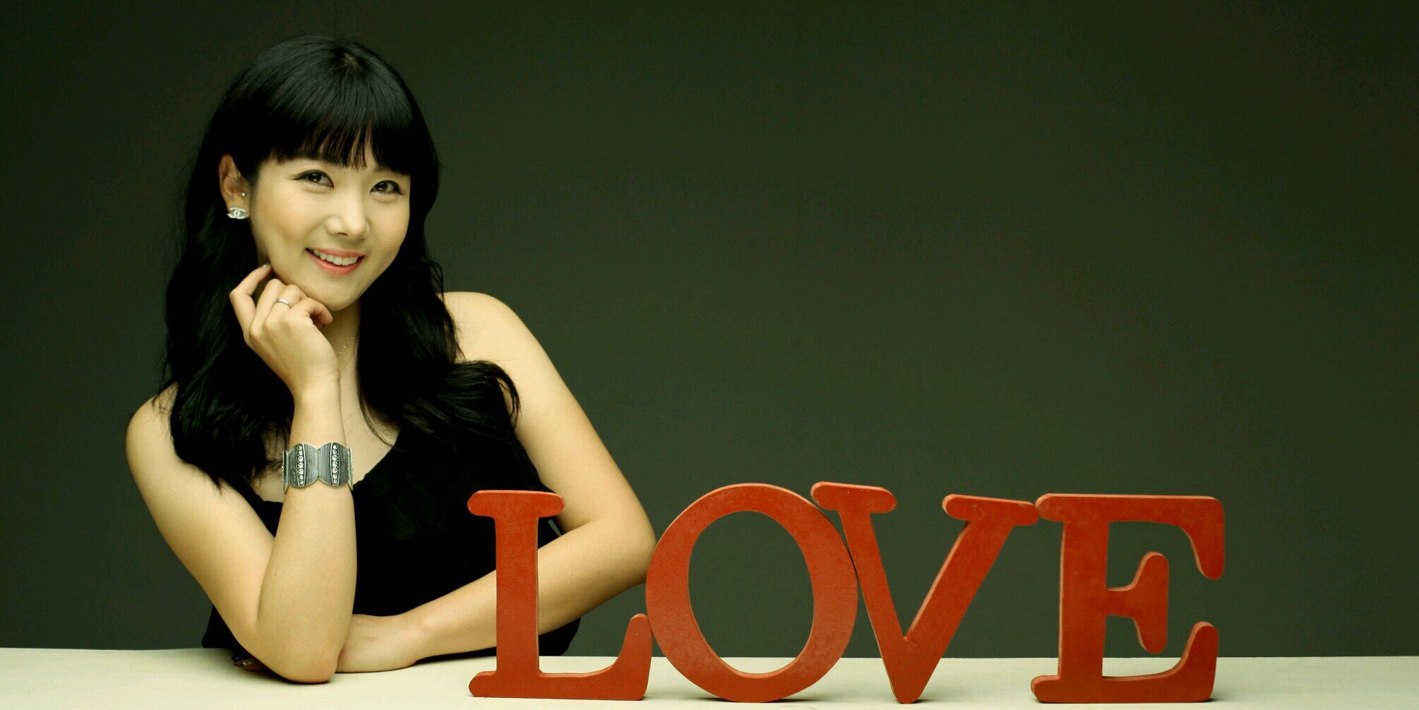 swetly1004's profile banner image