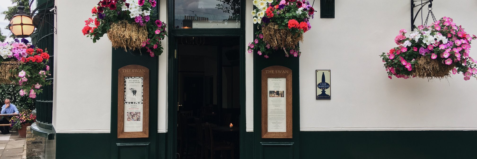 SwanPubChiswick's profile banner image
