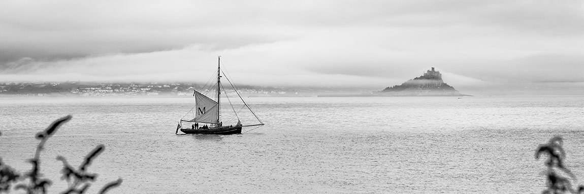 Normal Guy 🇻🇦🇺🇸 banner