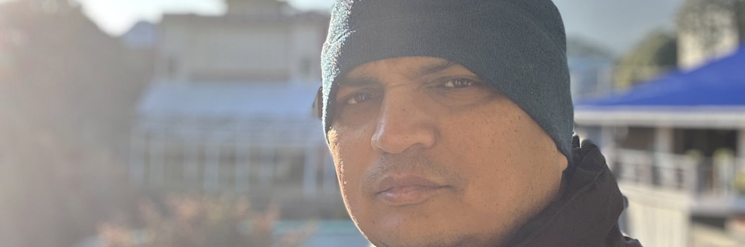 Vineet Daniel विनीत डैनियल banner