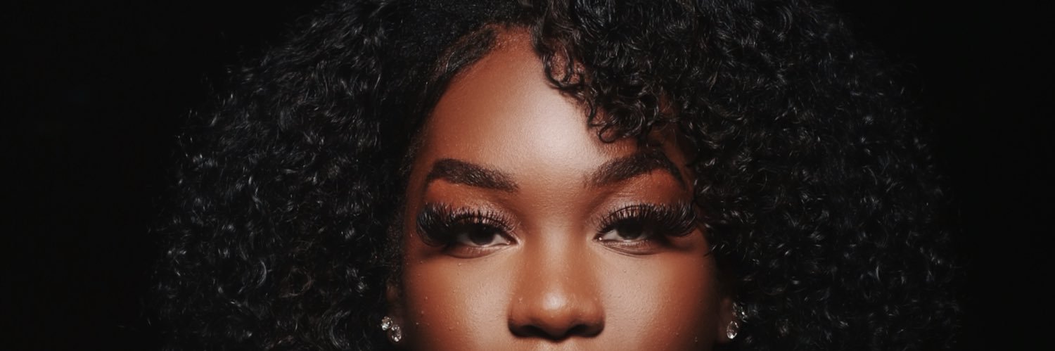 Leya 🤎🍃 banner