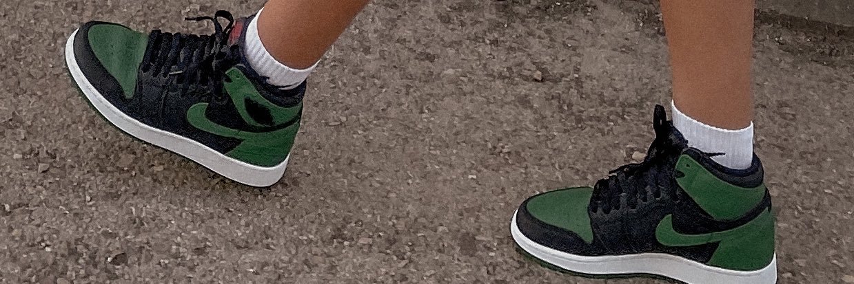 JULIARULEEEES's profile banner image