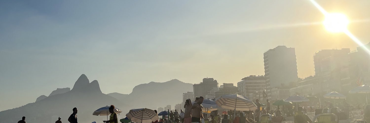 luanolivv's profile banner image