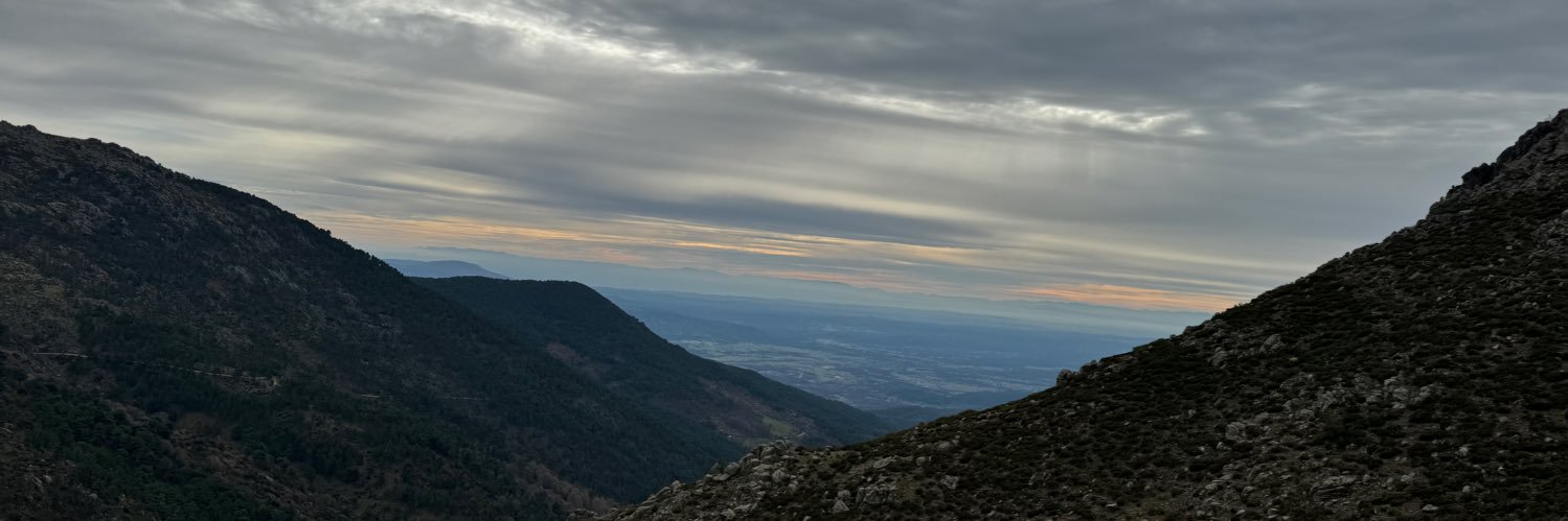 dmateom's profile banner image