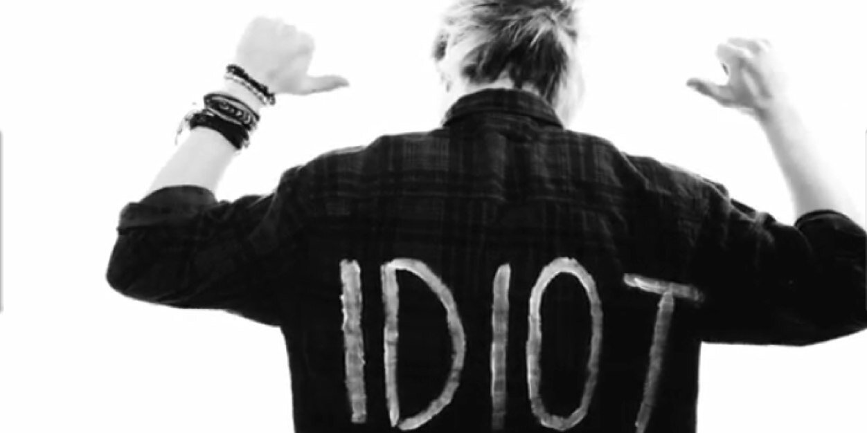 5sos Updates ✌️ banner