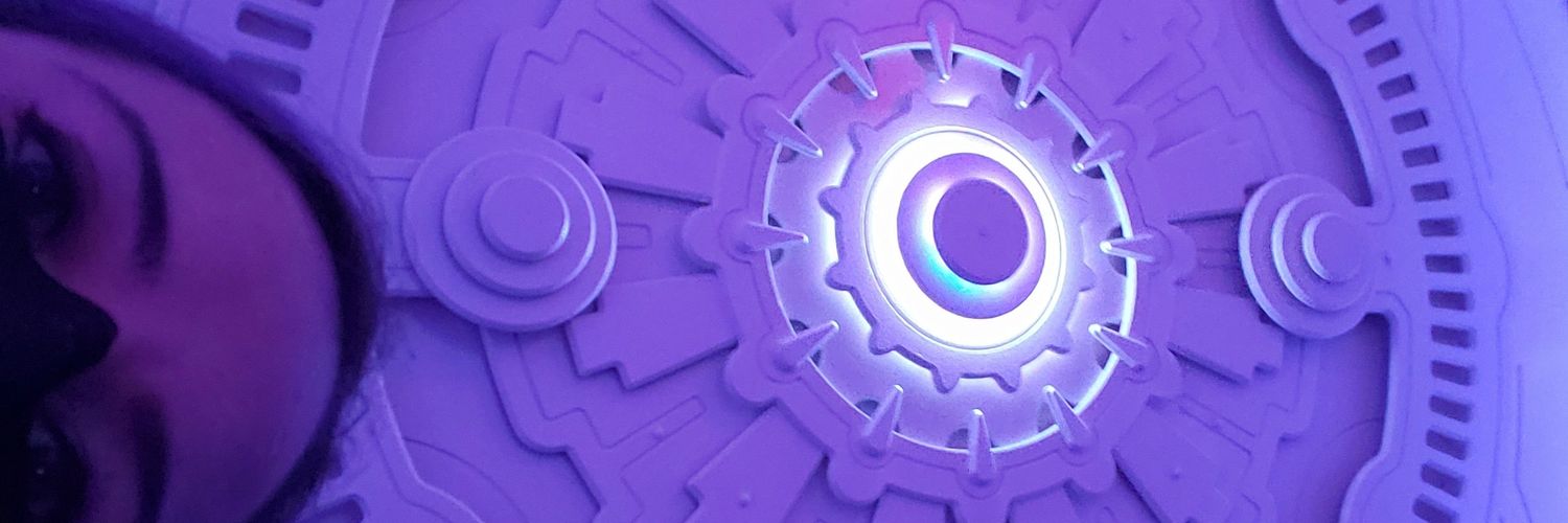 Elizabeth🐈‍⬛️🦇🌙 banner