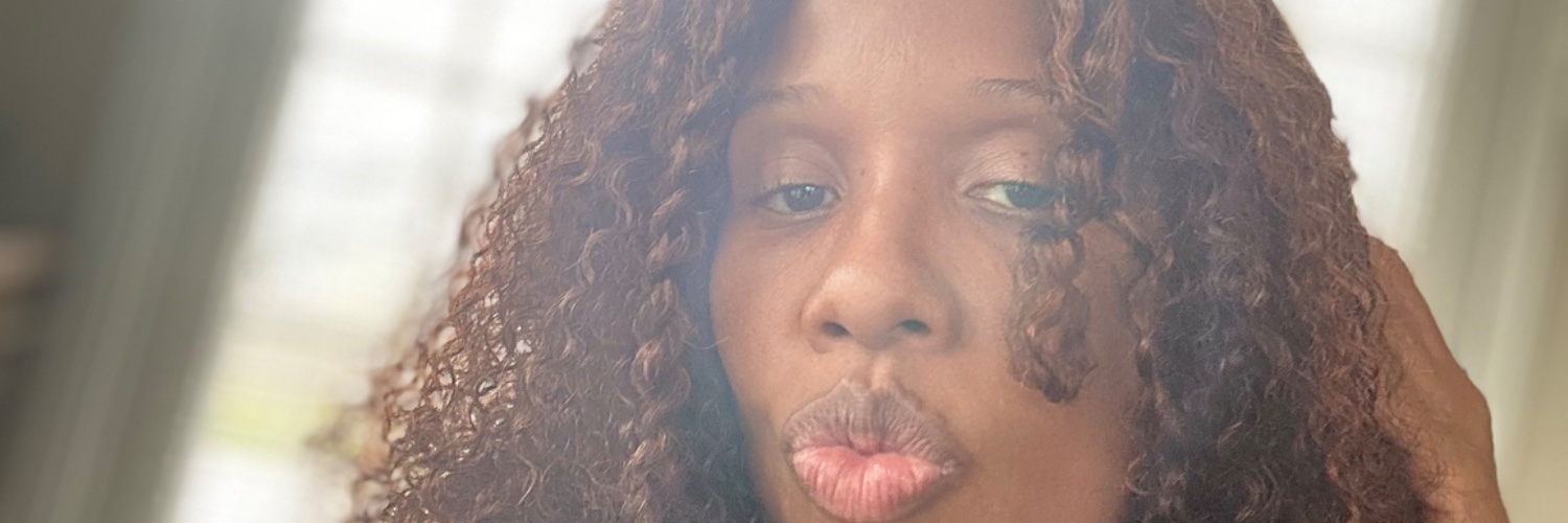 Charmante30's profile banner image