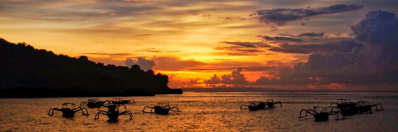 devy_setyana's profile banner image
