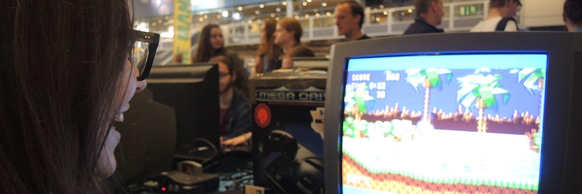 Lara D 👩🏻‍💻 banner