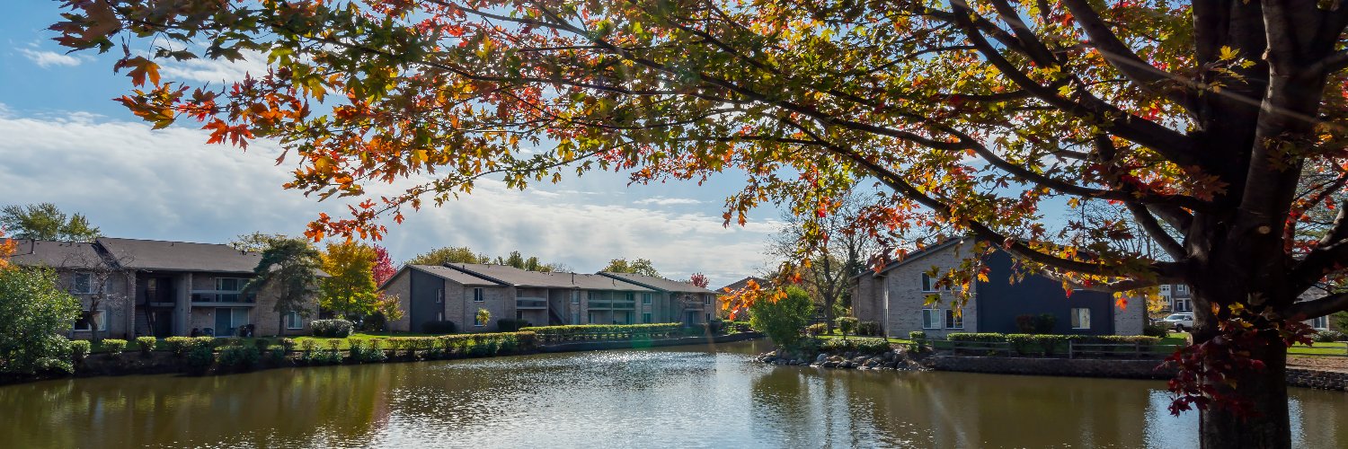 Lakeside Apartments banner