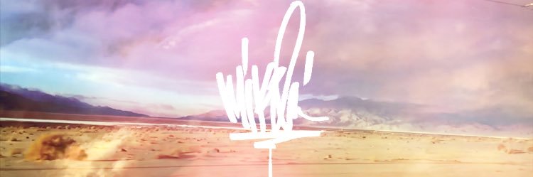 Moni_T 💚 banner