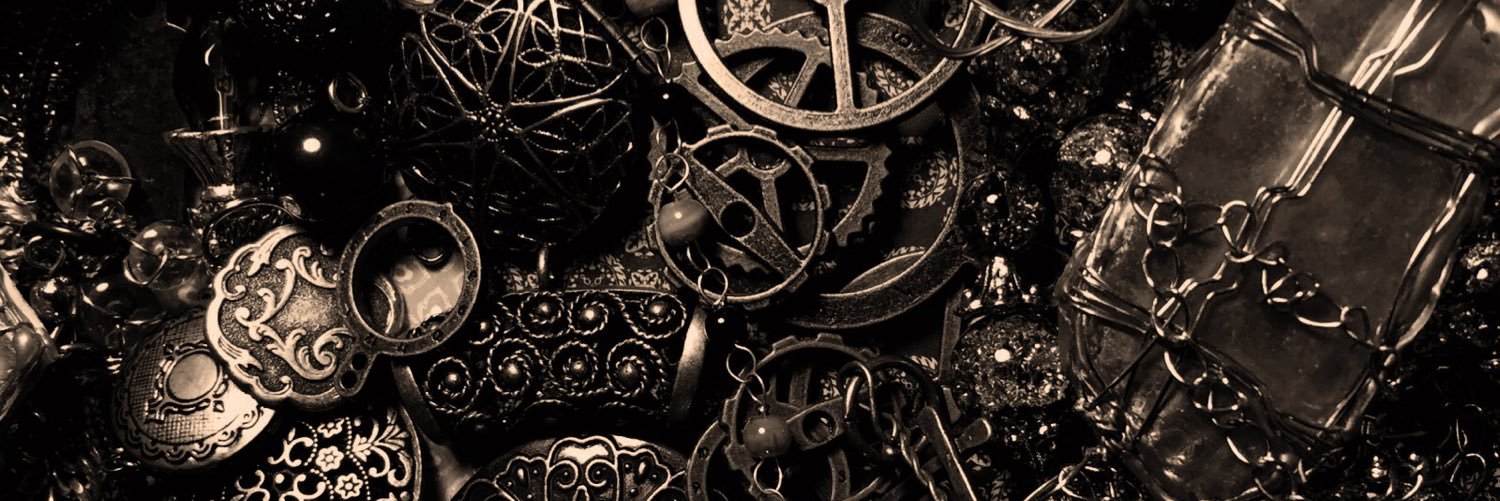elynnalexander's profile banner image