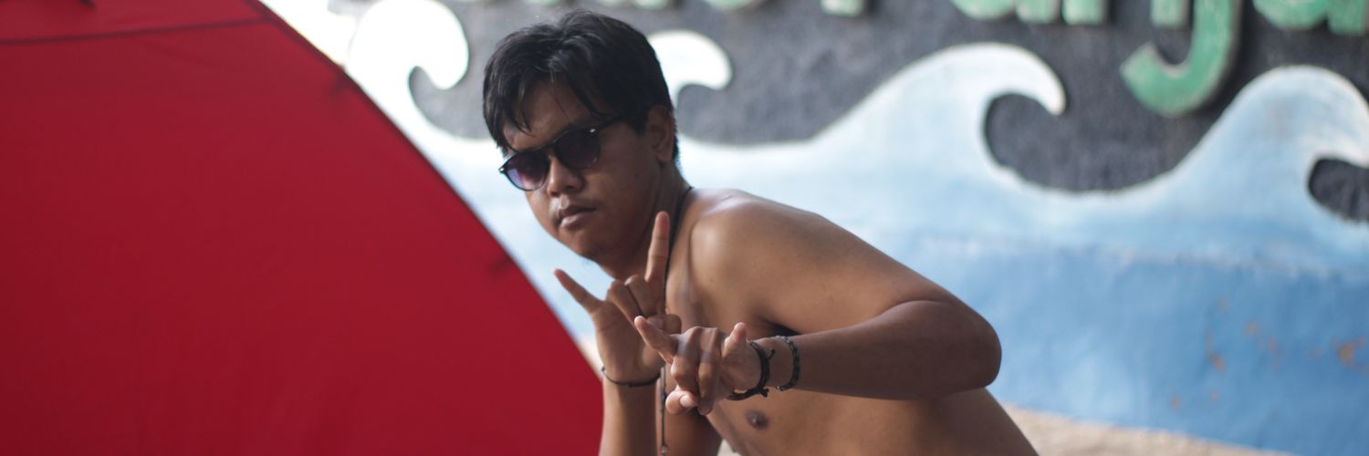 dostamboer's profile banner image
