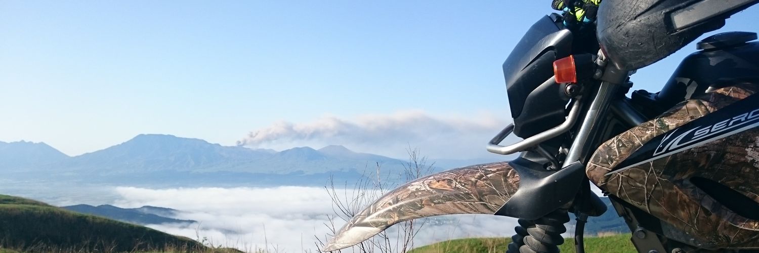 yuxki's profile banner image