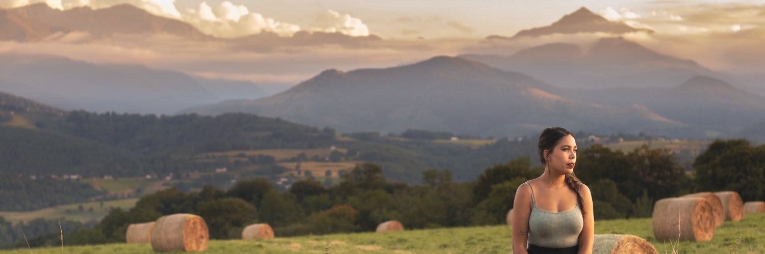 Amber-Helena Reisig (she/her) banner