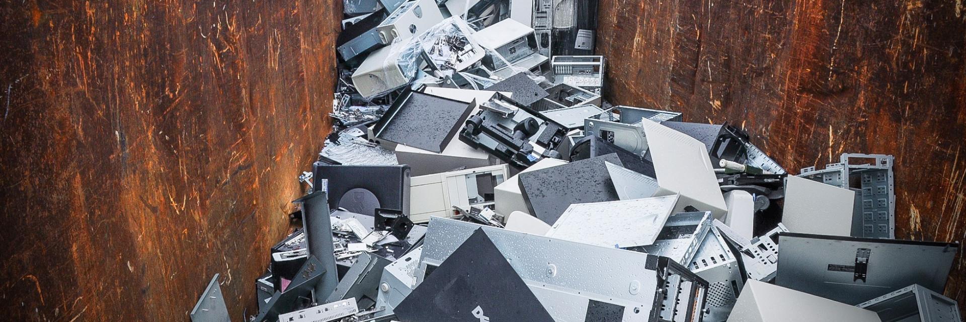 RAKI_Computers's profile banner image
