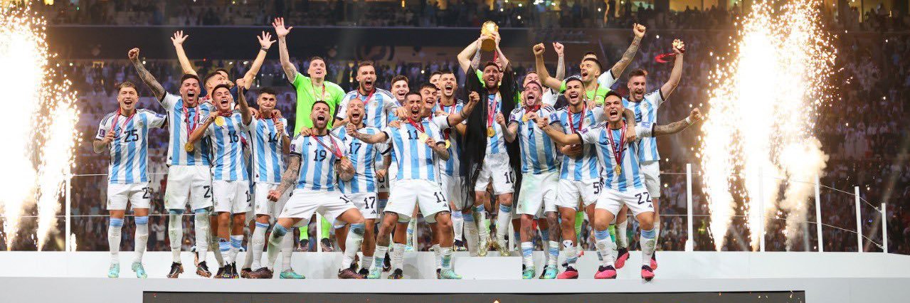martinaluna_'s profile banner image