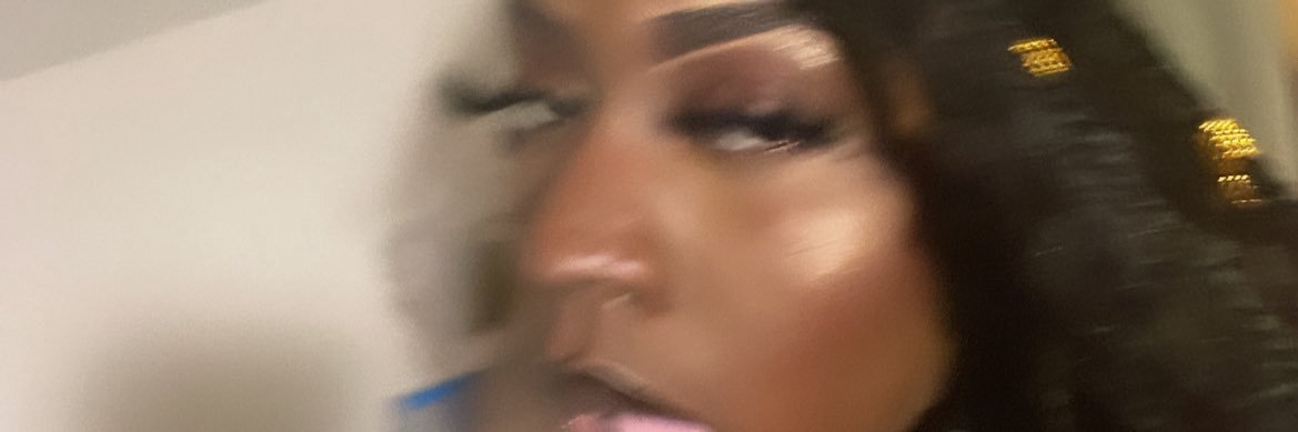 loloriee's profile banner image
