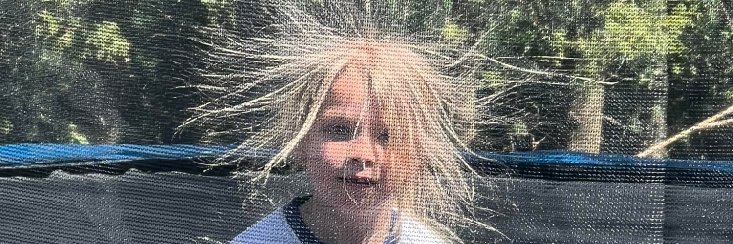 CrystalLynn1985's profile banner image