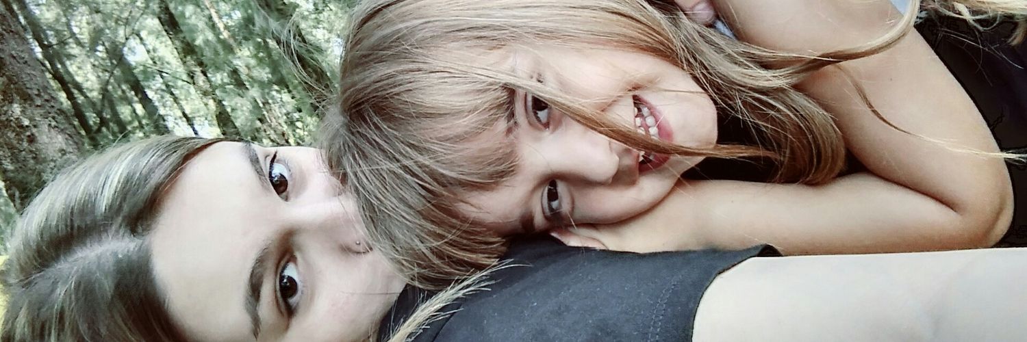 valegirones_'s profile banner image
