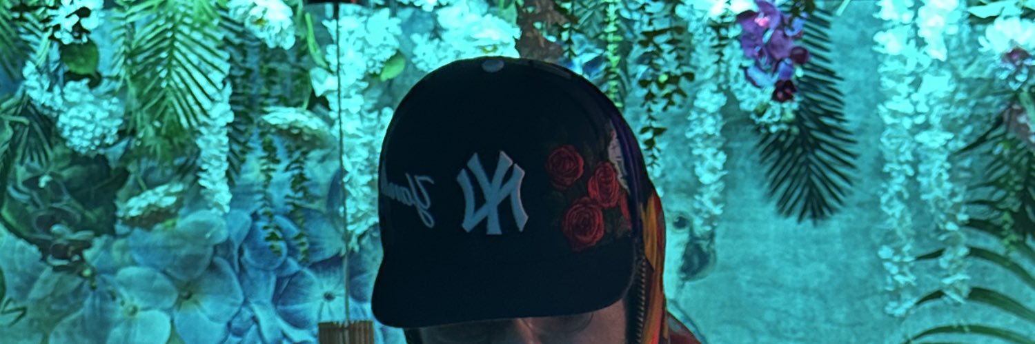 sinatra___'s profile banner image