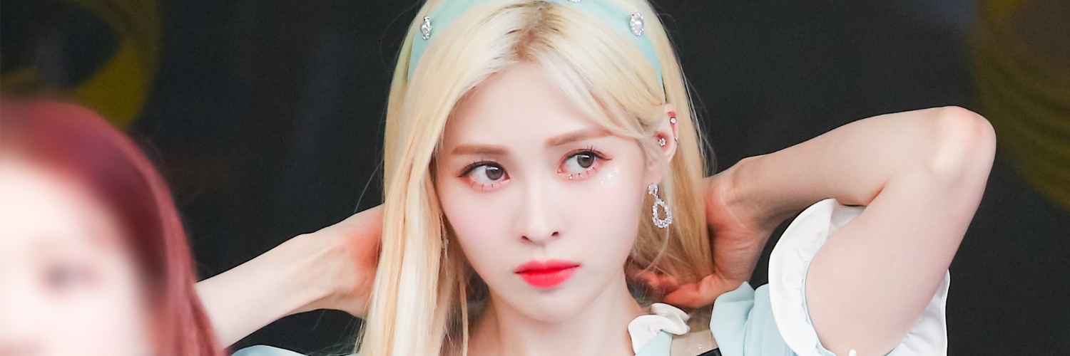 우카 banner