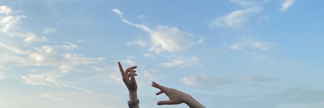 petitelun's profile banner image