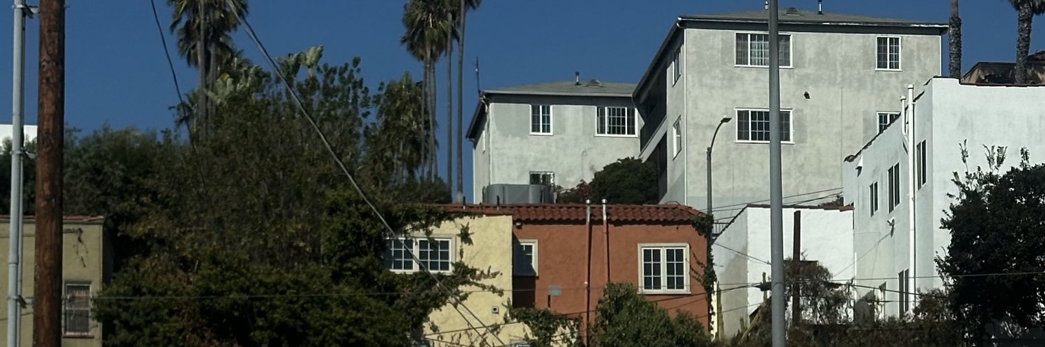 CamLewi's profile banner image