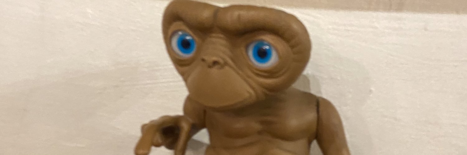 samueIss's profile banner image