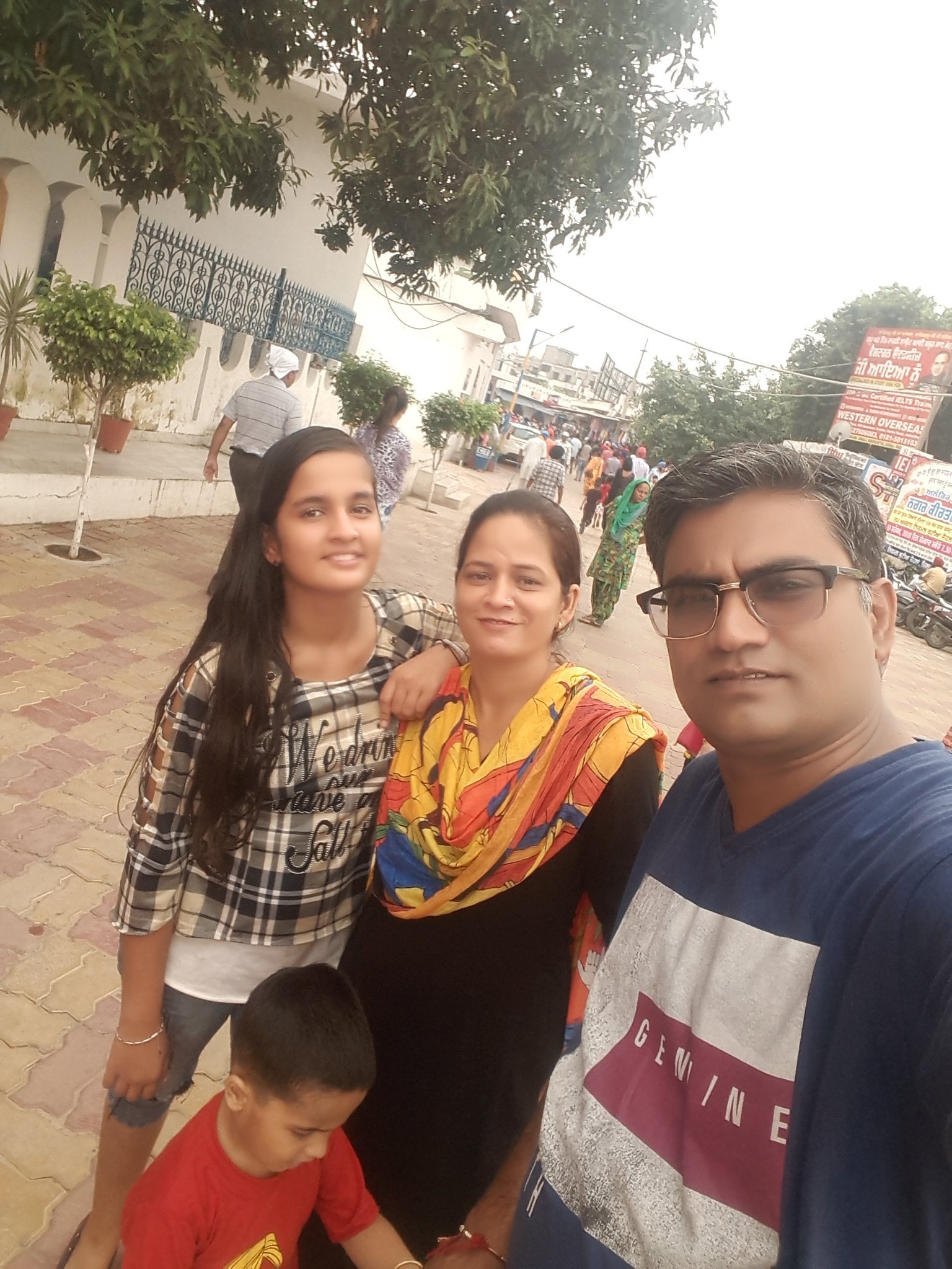 manees's profile banner image