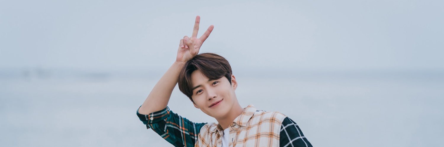 1000leaf_90's profile banner image