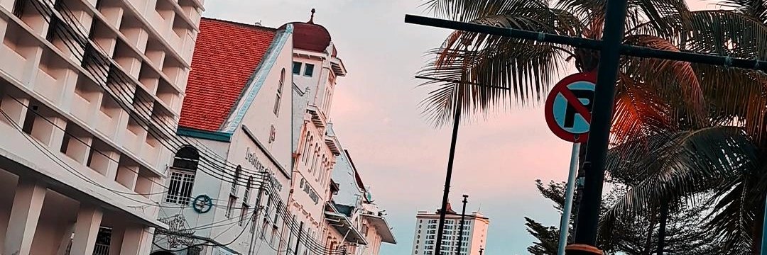 iwananu's profile banner image